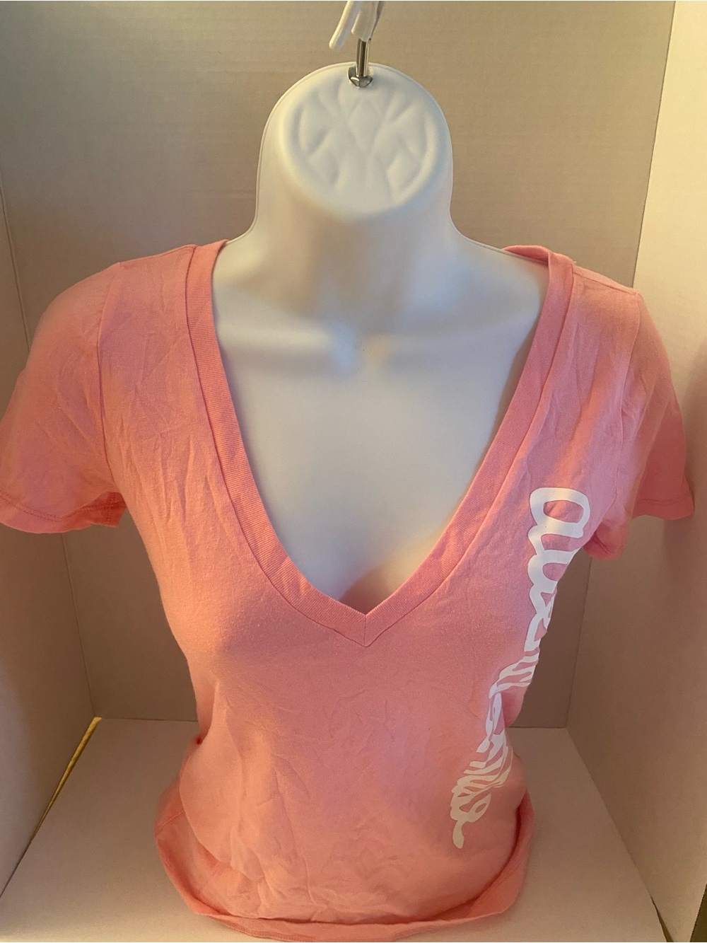 Abercrombie Kids NWT Pink V-Neck Graphic Short Sleeve T-Shirt Size Girls Medium